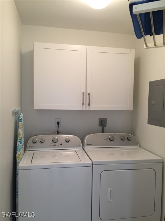 Building Photo - 7800 Emerald Cir