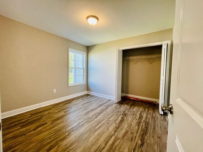 Building Photo - 1 year New 3bd / 2ba w/ high end finishes, right in the heart of Conway!!