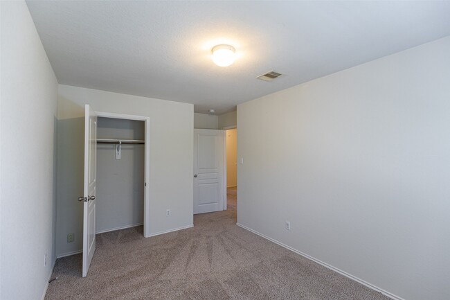 Building Photo - 16734 Libson Falls Dr