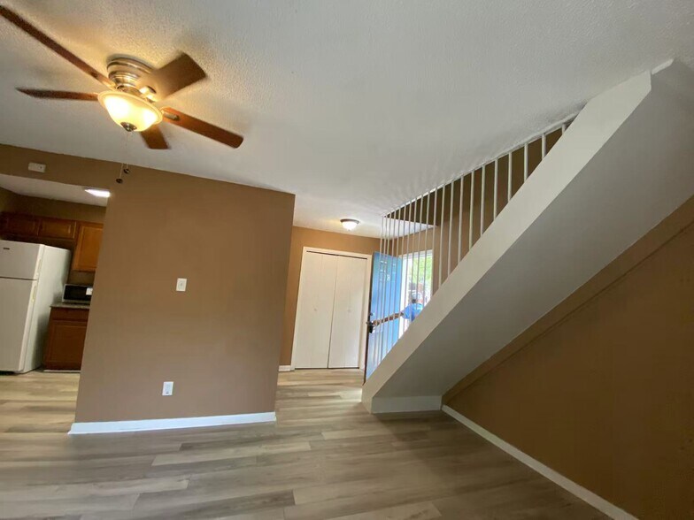 Building Photo - 5002 Blue Spruce Cir