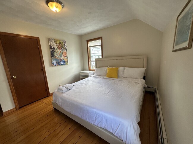 Building Photo - 126 Indiana Ave