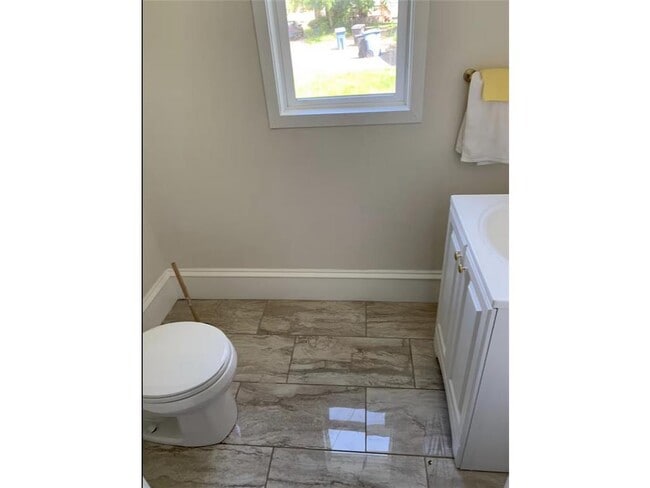 Building Photo - 2818 Dupont Ave N