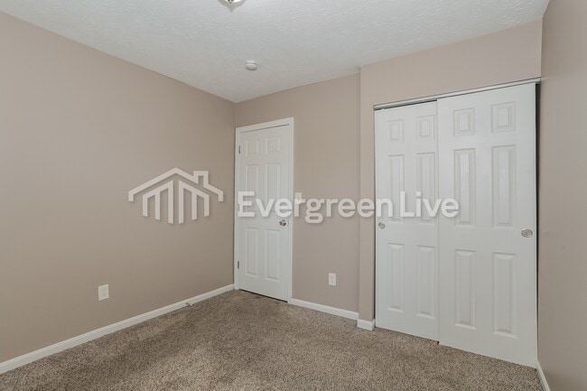 Building Photo - 2027 Highland Ave