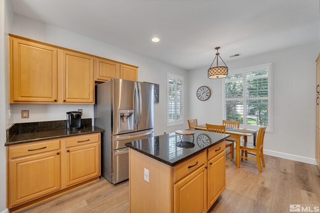 Building Photo - 10459 Summershade Ln