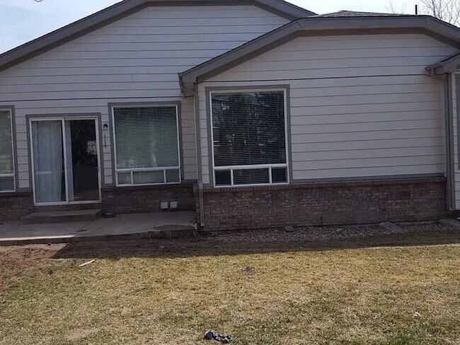 Building Photo - 4285 Nelson Dr