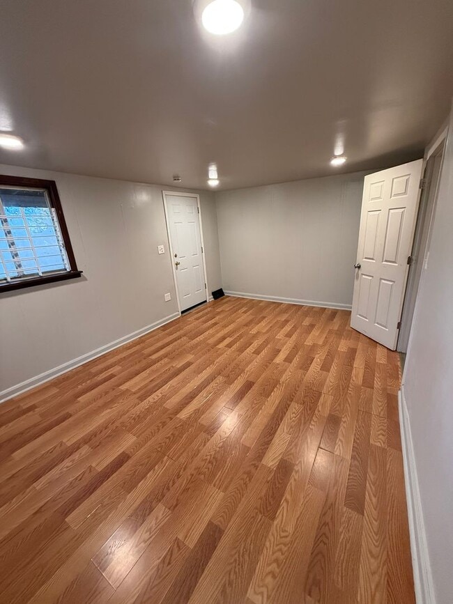 Building Photo - 2501 Arlington Ave