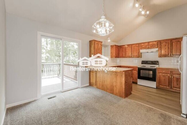 Building Photo - Northland 3 Bd/2Bth Home.