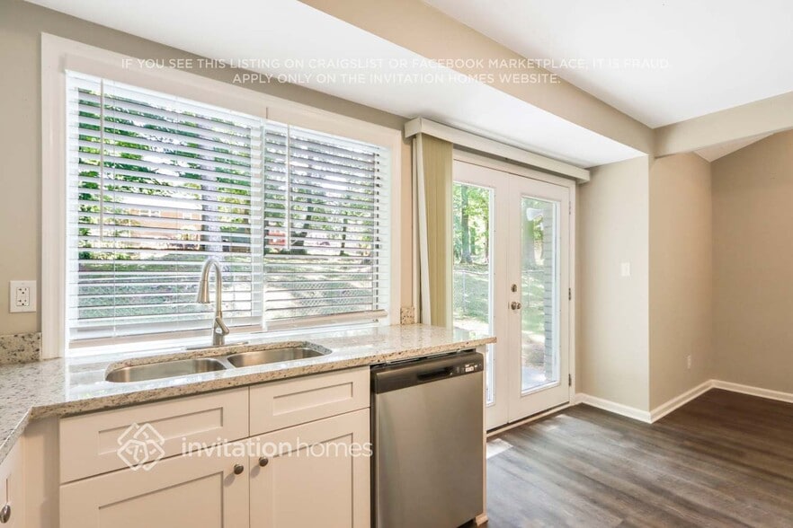 Building Photo - 3871 Leisure Springs Dr