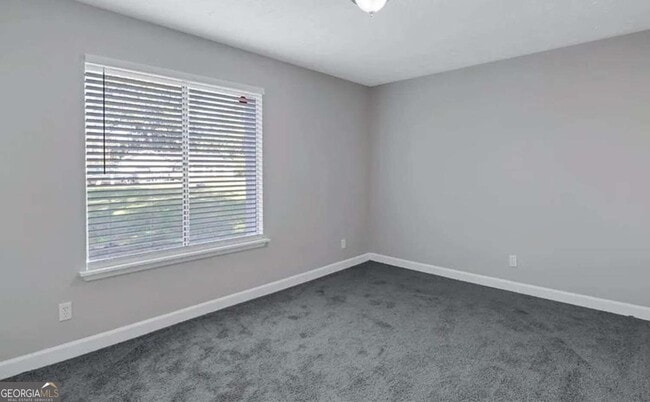 Building Photo - 3150 Cadiz Cir