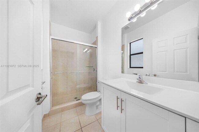 Building Photo - 268 NE 210th Way