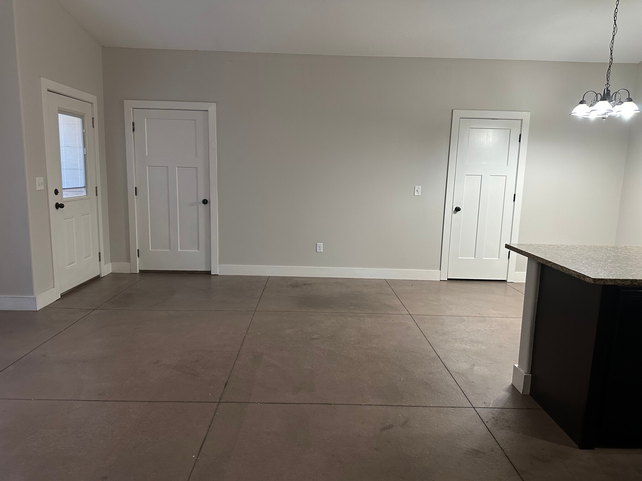 Building Photo - 4833 N Hillside Ct