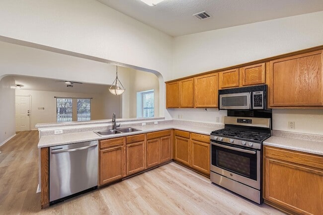 Building Photo - 4418 Mather