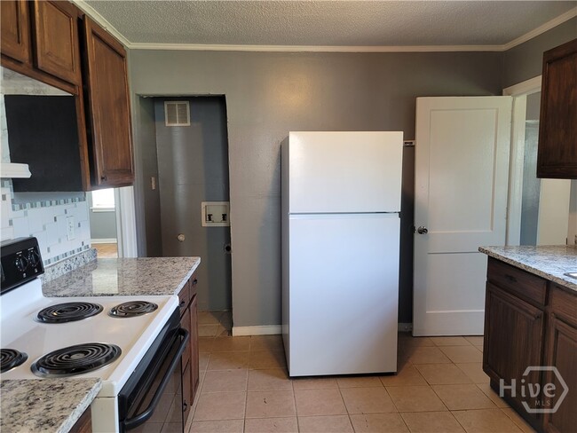 Building Photo - 237 Birchfield Dr