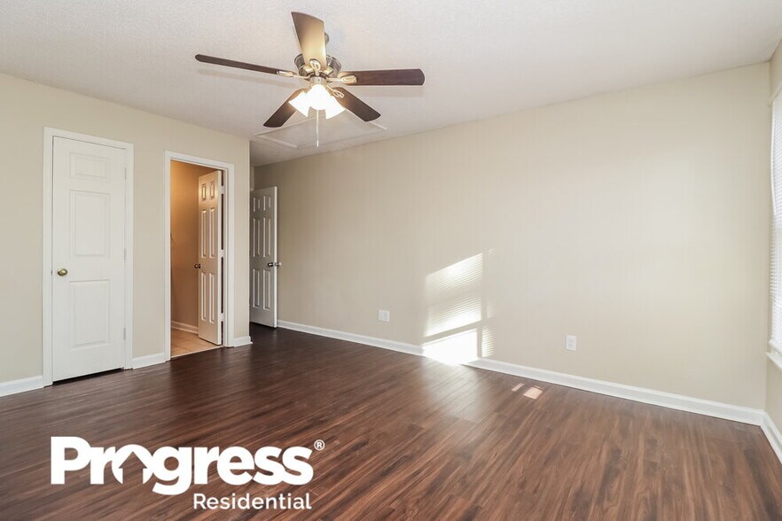 Building Photo - 796 Indian Lake Dr NW