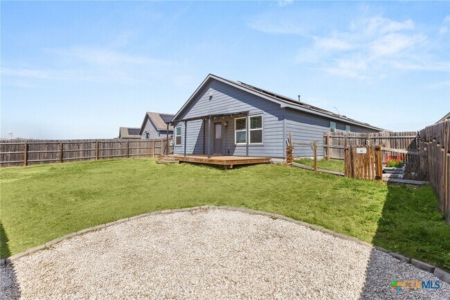 Building Photo - 2844 Rosefinch