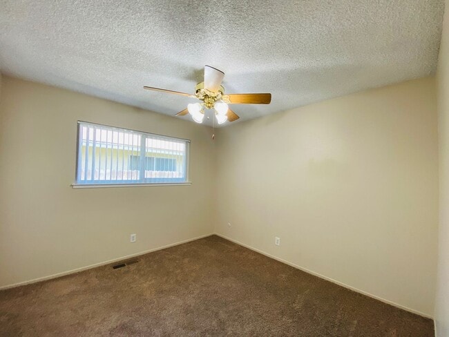 Building Photo - $2,395 Herndon & First, Spacious 4 Bedroom...