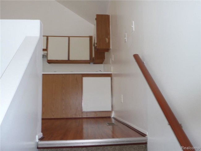 Building Photo - 5711 Fox Hill Dr