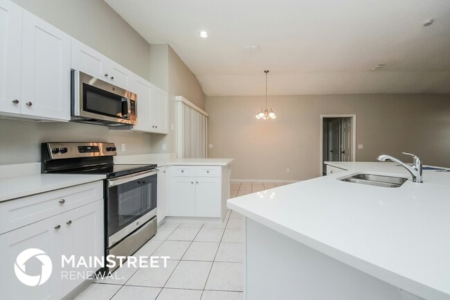 Building Photo - 305 Killington Way