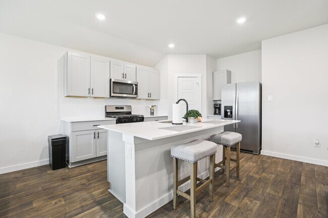 Building Photo - 109 Netherland St