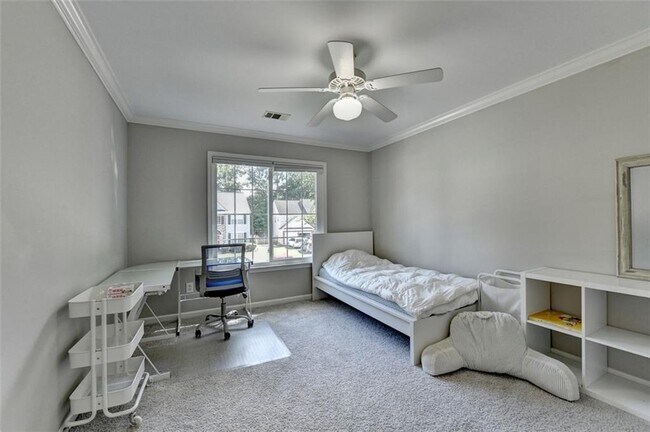Building Photo - 355 Gaines Oak Way