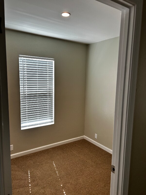 Building Photo - 2959 Portsmouth Dr