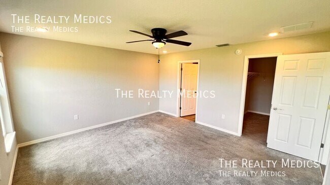 Building Photo - 1097 SILAS St