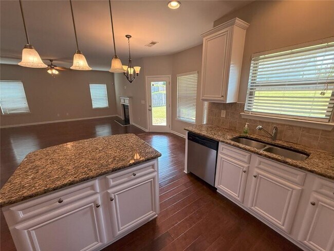 Building Photo - 5715 Bucknell Trace