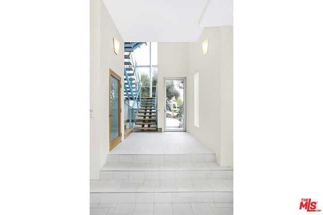 Building Photo - 1801 Baxter St