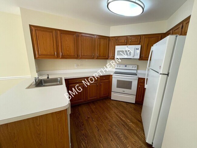 Building Photo - 2105 Kings Garden Way