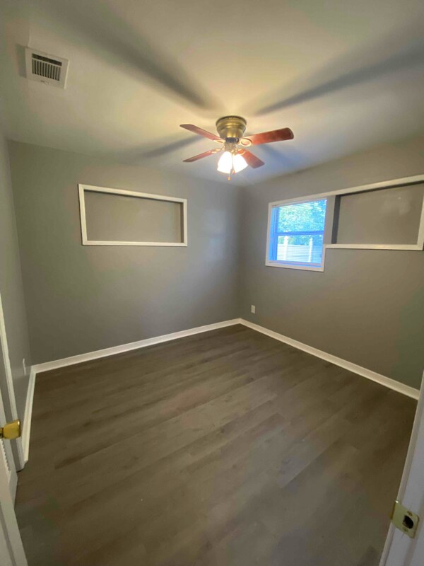 Building Photo - 1715 Jarrell Dr