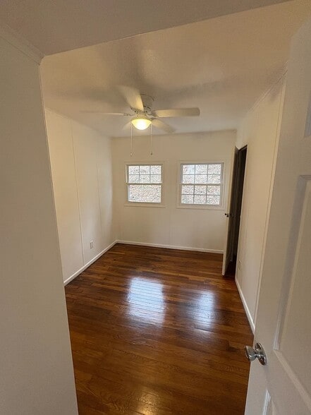 Building Photo - 1206 Ashwood Rd