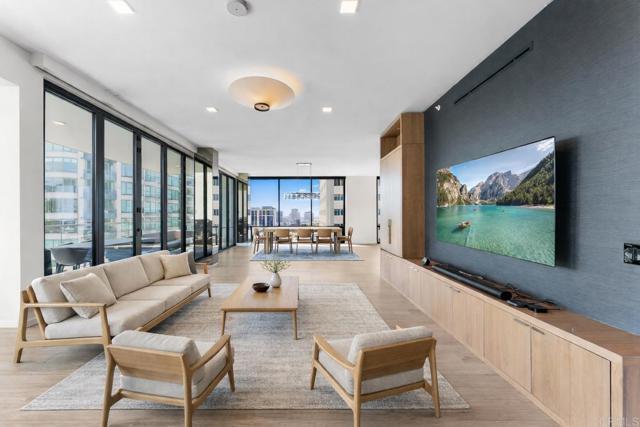 Building Photo - 2604 Fifth Ave