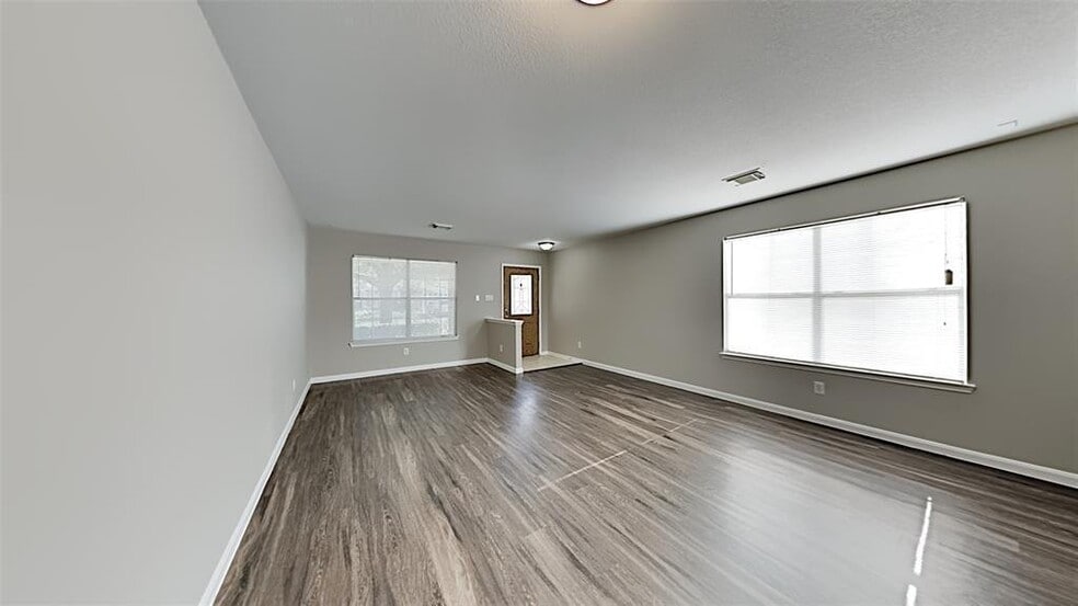 Building Photo - 15406 Lynford Crest Dr