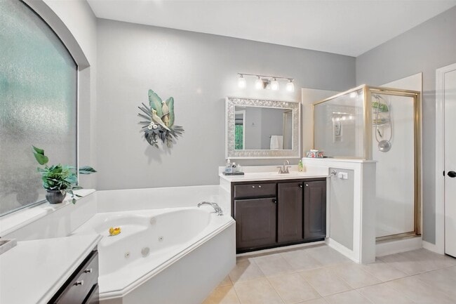 Building Photo - 22 Watermint Pl