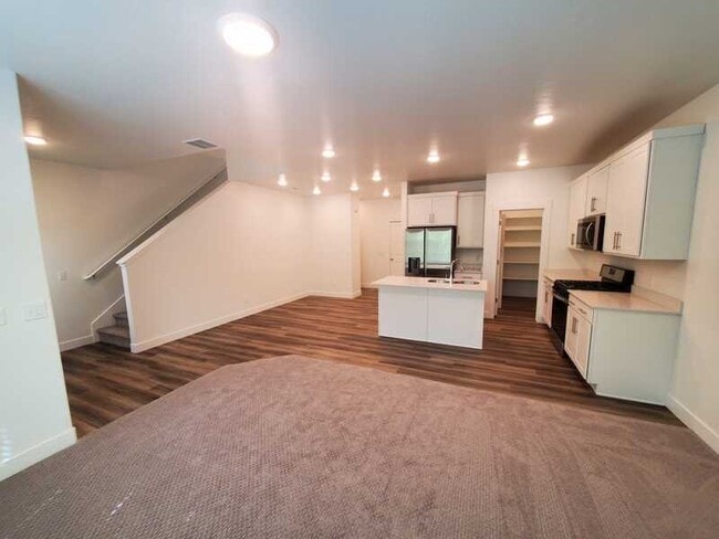 Building Photo - 1166 Haight Creek Loop