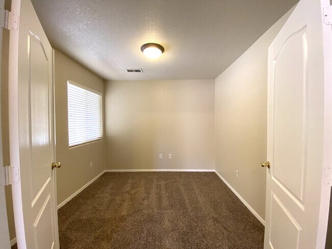 Building Photo - 4BR in Cabezon Subdivision