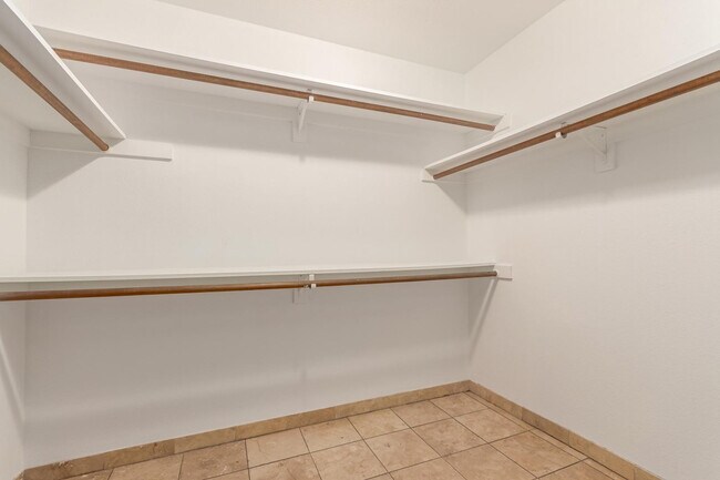 Building Photo - 805 W Toledo St