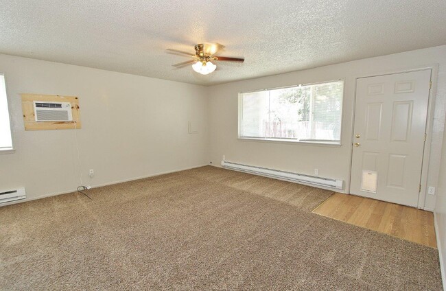 Building Photo - 211 S Highland Dr