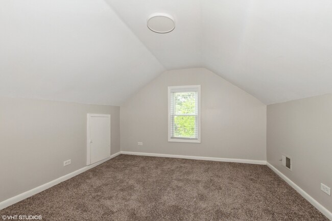 Building Photo - 21429 S 80th Ave