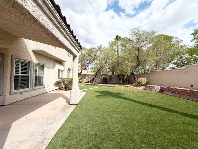 Building Photo - 11257 Playa Caribe Ave