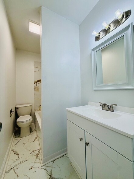 Building Photo - 1735 Green St