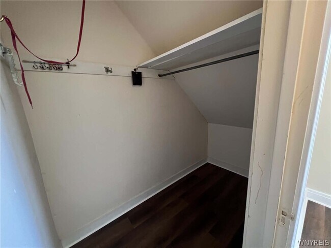 Building Photo - 98 Freund St