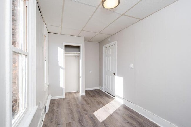 Building Photo - 431 10th St