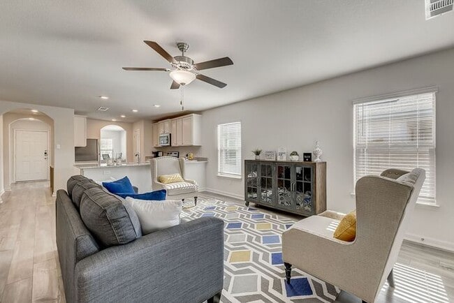 Building Photo - 712 Trinity Trl