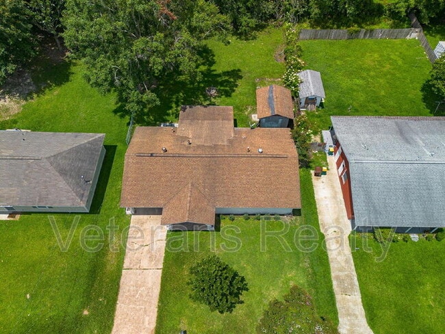 Building Photo - 111 Valentine Dr