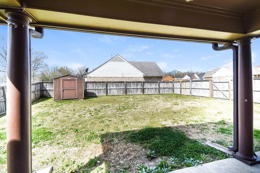 Building Photo - 8213 Park Pike