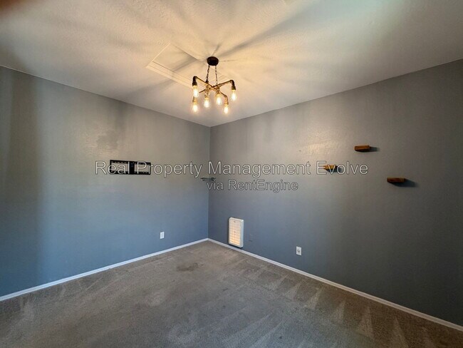 Building Photo - 5164 W Quail Track Dr