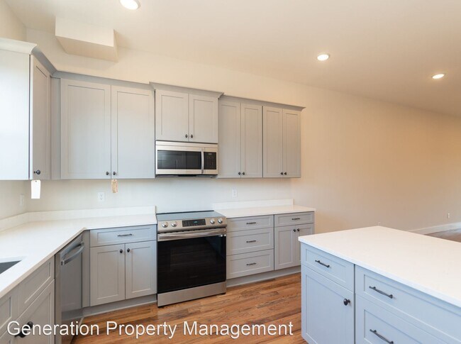 Building Photo - 4 br, 5 bath House - 1039 Montague Place