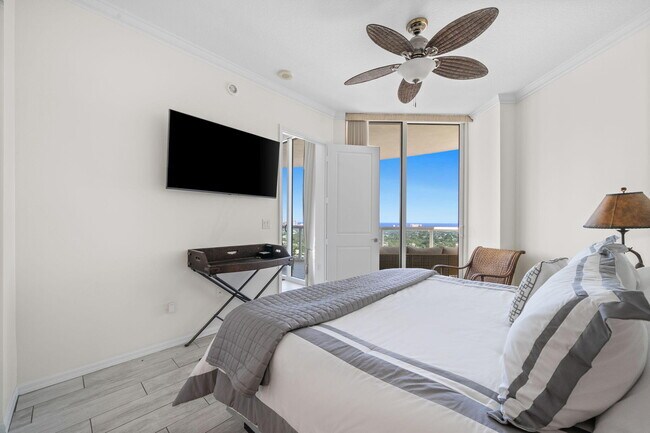 Building Photo - 347 N New River Dr E