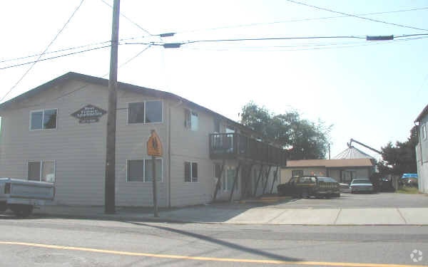 Primary Photo - Terrace Apts